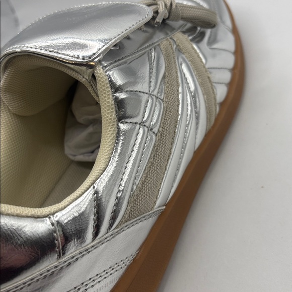 Steve Madden Silver Metallic Madrid Sneakers SZ 9.5 lace up casual vegan  NIB - Picture 7 of 13